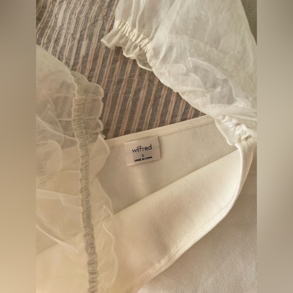 Aritzia Wilfred Sheer-Sleeve Top - Picture 2 of 6